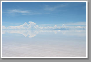 Salzsee "Salar de Uyuni" - auf 3656 m Höhe   - Bolivien